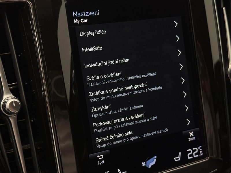 Volvo XC60 B4 INSCRIPTION CZ REZERVACE - fotka 37 z 44