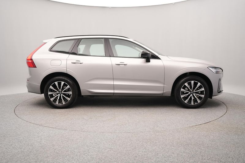 Volvo XC60 B5 AWD PLUS DARK CZ 1.maj - fotka 11 z 44