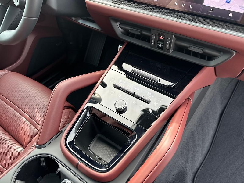 Porsche Cayenne S Coupé - fotka 29 z 30