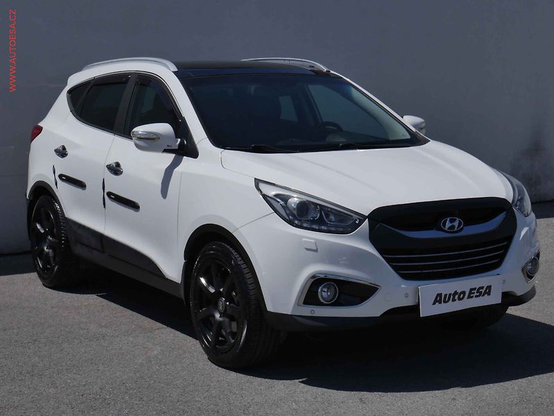 Hyundai ix35 (2014) 2.0CRDi 4x4, ČR, AT, park - fotografie inzerátu