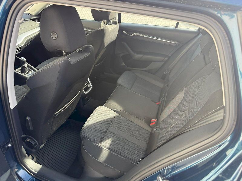 Škoda Octavia (2023) COM STY TD 85/2.0 M6F - fotka 16 z 24