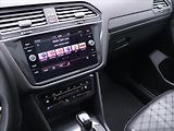 Volkswagen Tiguan Allspace 2,0 TSI DSG 4M R-Line 7Míst DP - náhled 23