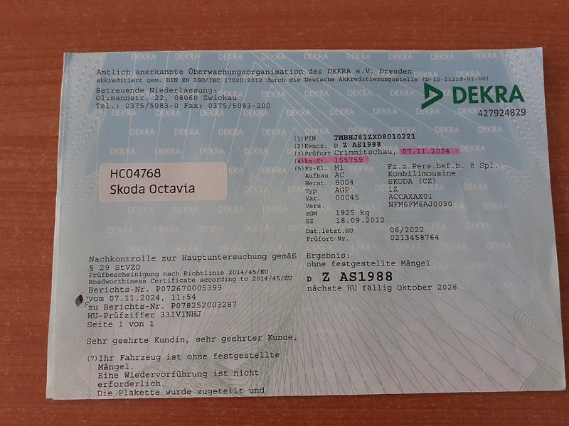 Škoda Octavia (2012) KOMBI 1.4 TSI - fotka 38 z 38