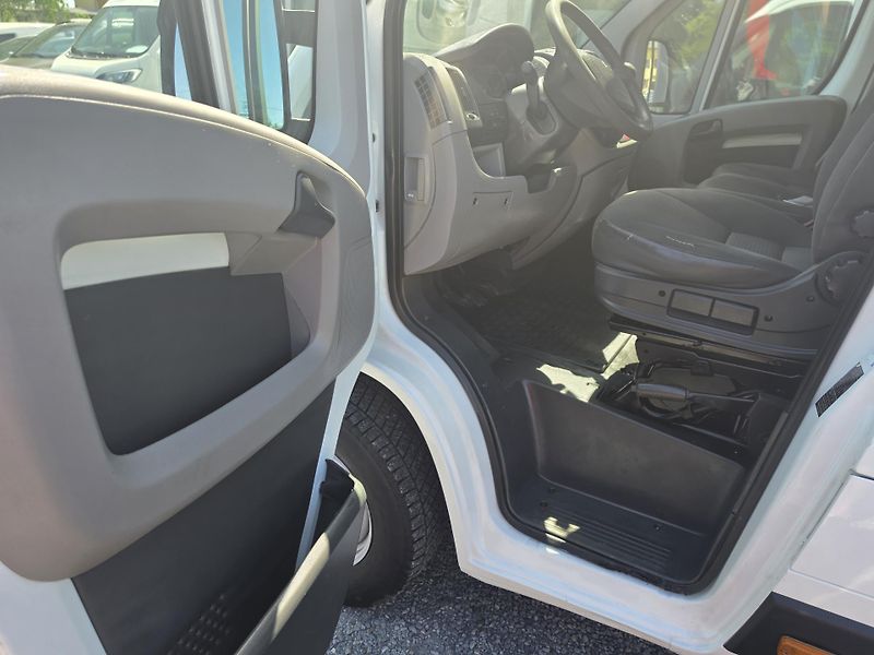 Citroën Jumper 2.2 HDI  Valník TZ 7 míst  - fotka 16 z 31