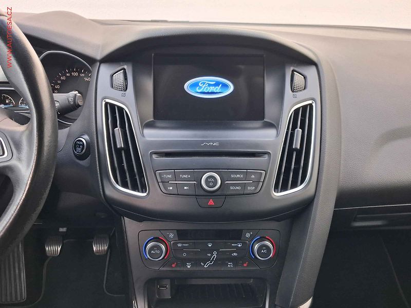 Ford Focus (2018) 1.5TDCI, 2.maj,ČR, navi - fotka 12 z 18