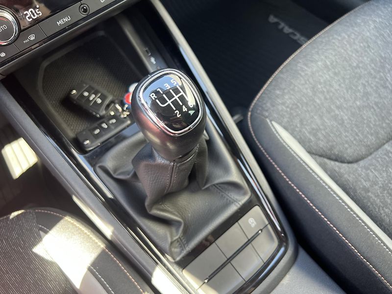 Škoda Scala (2021) 1,5TSi 110kW STYLE - fotka 18 z 34