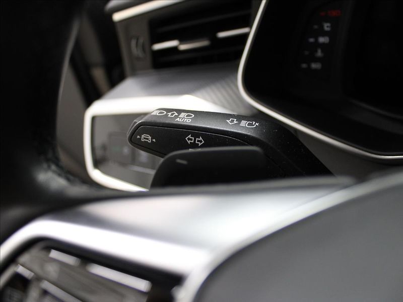 Audi A6 3,0 45 TDI Quattro Sport 1.maj - fotka 21 z 33