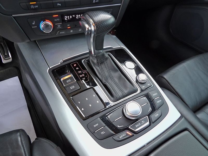 Audi A6 3.0TDI Sline quattro Vzduch DP - fotka 13 z 35