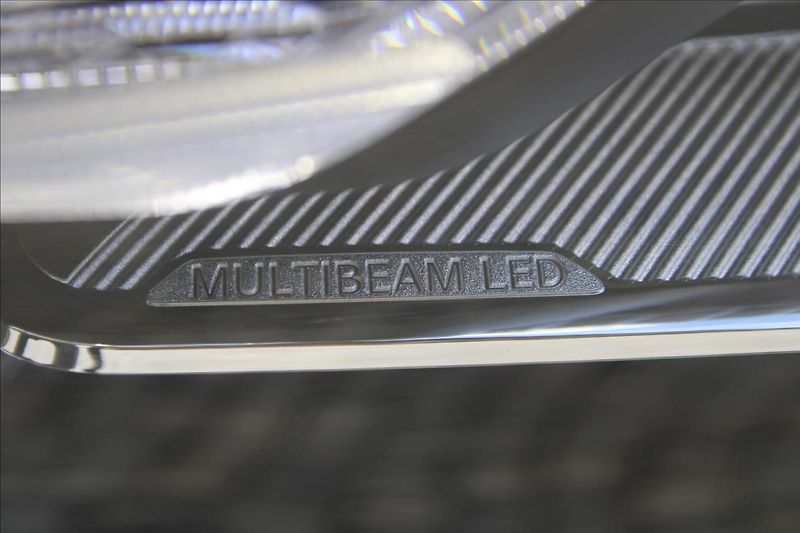 Mercedes-Benz GLB 35 AMG*4M*FACEL*ZÁR*DPH*CZ - fotka 35 z 42