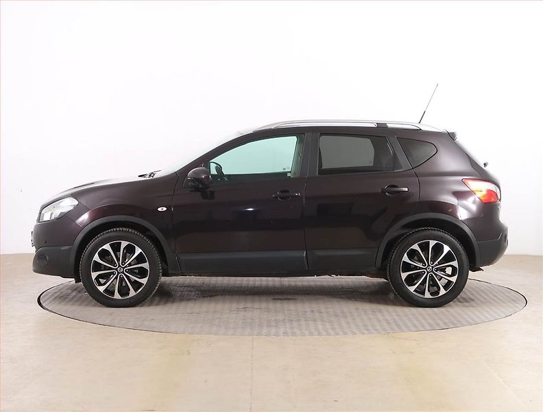 Nissan Qashqai (2012) i-Way 2.0 dCi, 4X4, Automat - fotka 3 z 19