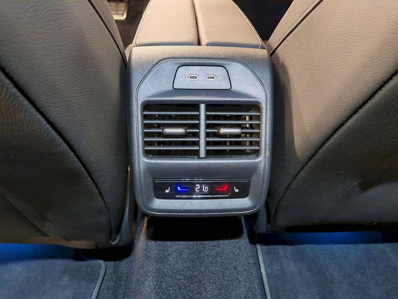 Škoda Superb (2025) 2.0 TSI 195 kW DSG 4x4 Sportli - fotka 29 z 35