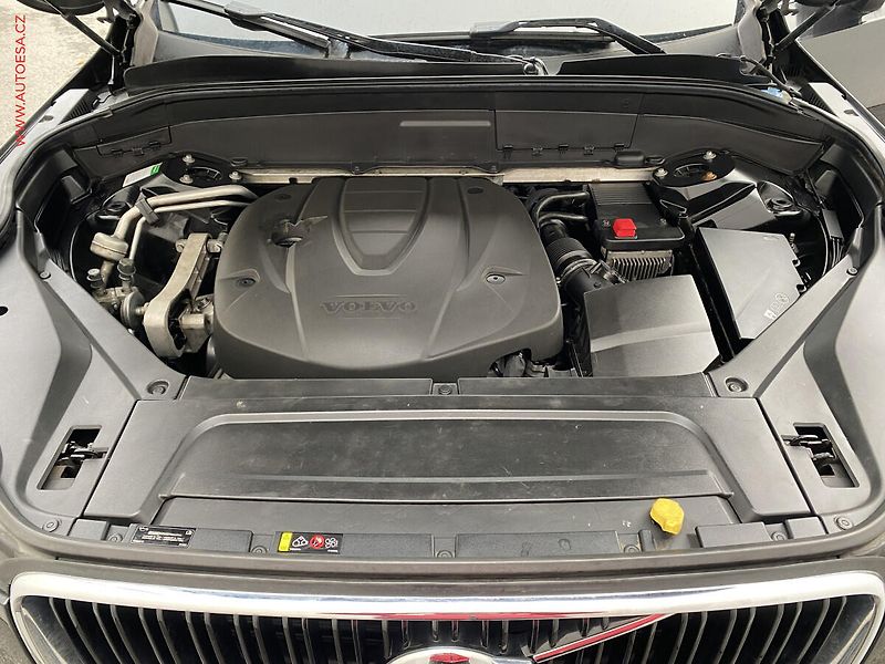 Volvo XC90 (2016) 2.0 D, Momentum, AT - fotka 7 z 20