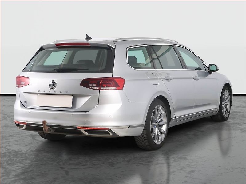 Volkswagen Passat (2020) R-Line 2.0 TDI, Automat, Kůže - fotka 5 z 18