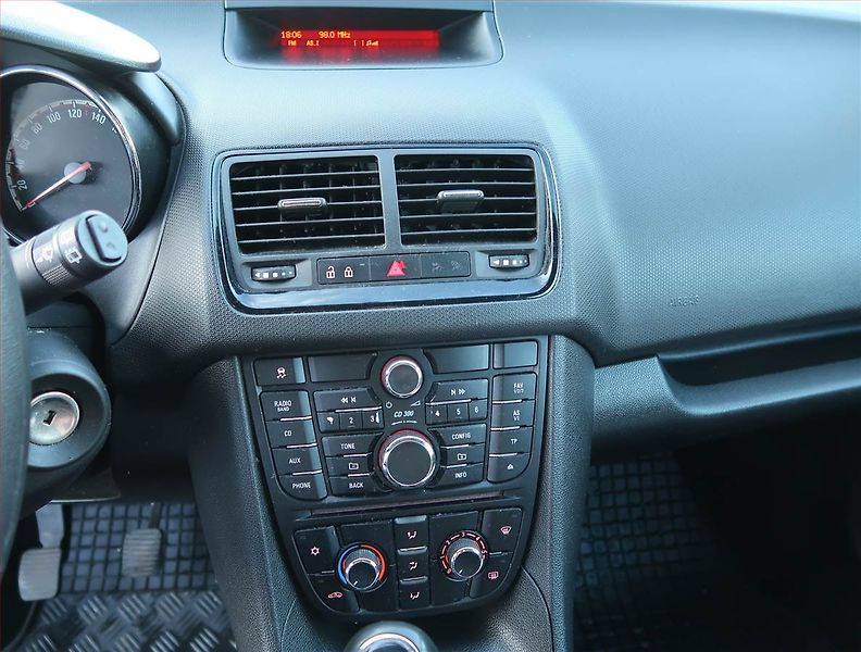 Opel Meriva (2014) 1.4 i - fotka 12 z 14