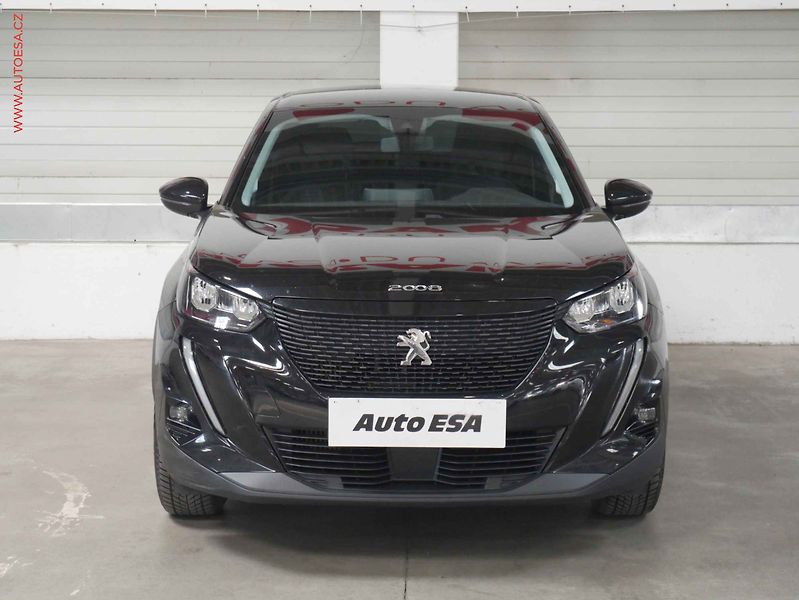 Peugeot 2008 (2020) 1.2PT, 1.maj,ČR, servis.kniha - fotka 2 z 20