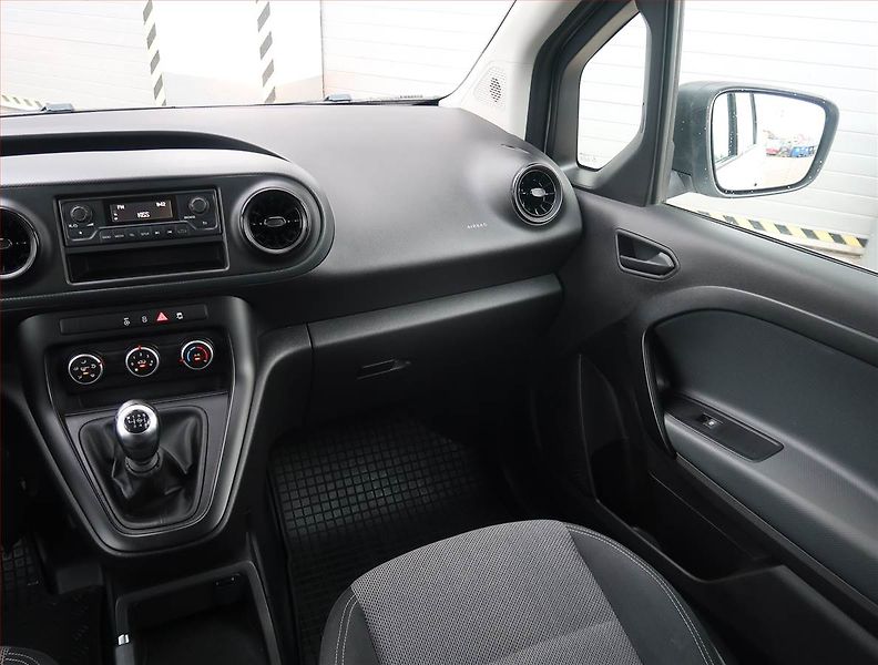 Mercedes-Benz Citan (2023) 110 CDI, 5Míst, ČR, 1Maj, DPH - fotka 8 z 20