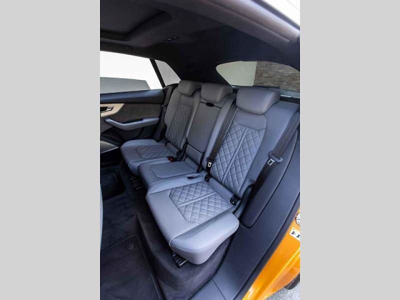 Auto jsme zkoušeli na silnicích v berounském okrese