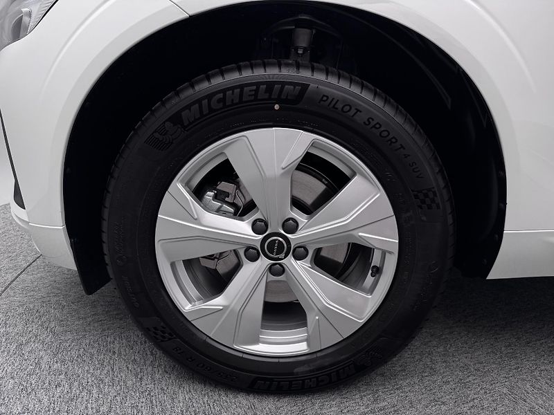 Volvo XC60 (2026)  B5 AWD AUT CORE - fotka 16 z 20