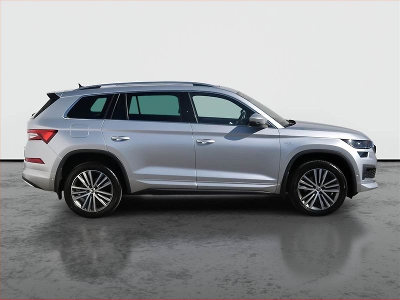 Škoda Kodiaq (2023) 2.0 TDI, 53TKM,Laurin,Matrix - fotka 6 z 24