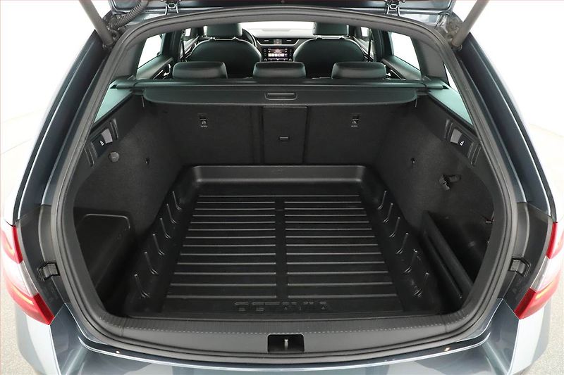Škoda Octavia (2019) 1.5 TSI, Automat, Kůže, Navi - fotka 19 z 20