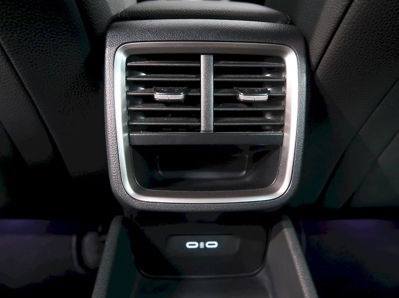 Škoda Octavia (2024) TOP SELECTION 2.0TDI 110KW DSG - fotka 35 z 38