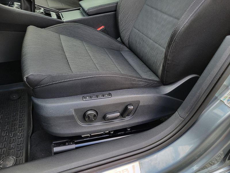 Škoda Superb III 2.0 TDi 110kW AMBITION *ČR - fotka 26 z 44