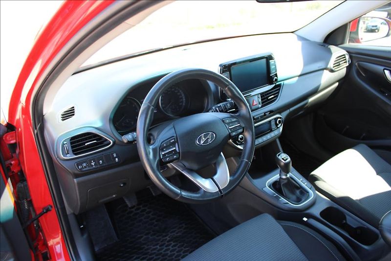 Hyundai i30 1,0 T-GDI  COMFORT, DPH, ČR - fotka 9 z 35