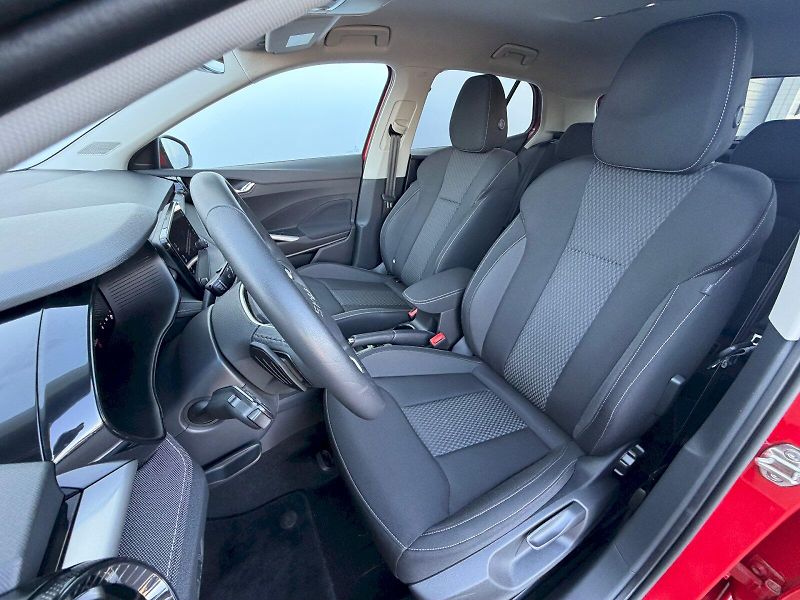 Škoda Fabia (2025) 1.0 TSI 85kW DSG Top Selection - fotka 6 z 35
