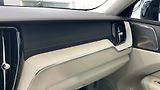 Volvo XC60 (2026) ULTRA DARK, B5 AWD, 184+10 kW - náhled 10