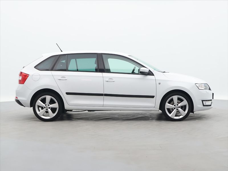 Škoda Rapid 1,2 TSI 77kW Xenon 1.Maj. - fotka 8 z 33