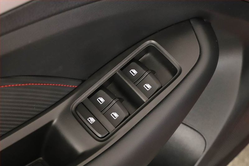 MG ZS (2023) 1.5, Serv.kniha, Kůže, Navi - fotka 9 z 15