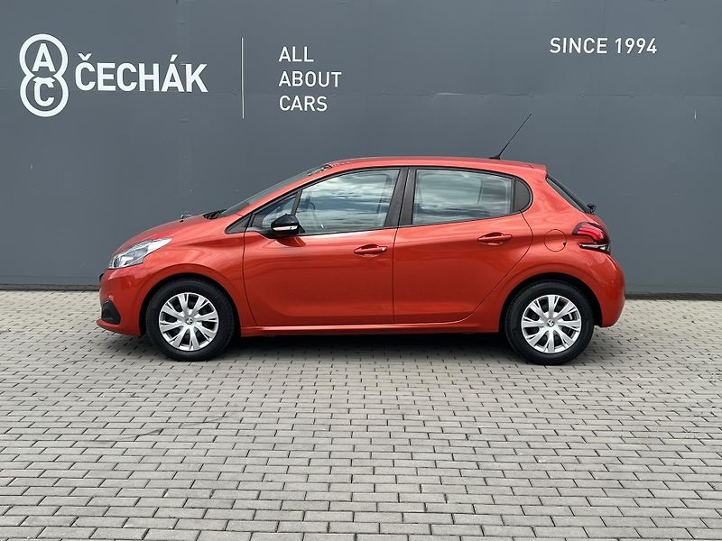Peugeot 208 1.2*Servis*Tempomat*DPH* - fotka 8 z 37