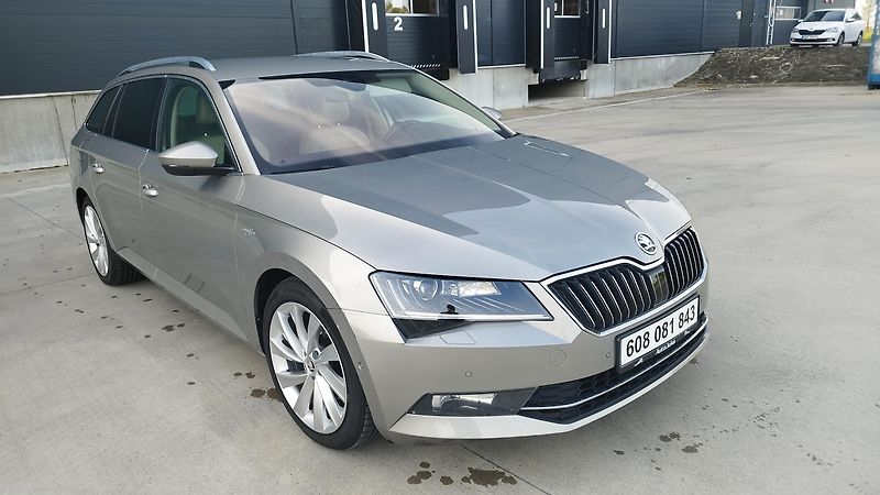 Škoda Superb 2.0TDI,LK,4X4volat-608 081 843 - fotka 1 z 21