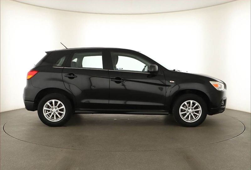 Mitsubishi ASX (2012) 1.8 DI-D MIVEC, 4X4, Tempomat - fotka 6 z 17
