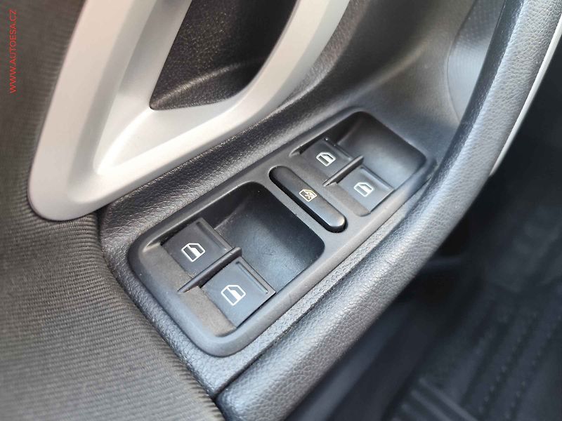 Škoda Roomster (2008) 1.9TDi, ČR, AC, výhřev sed - fotka 16 z 20