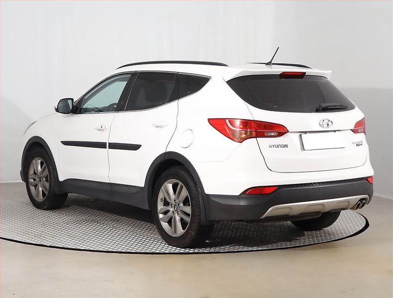 Hyundai Santa Fe (2015) 2.0 CRDi, 4X4, Tempomat - fotka 4 z 16