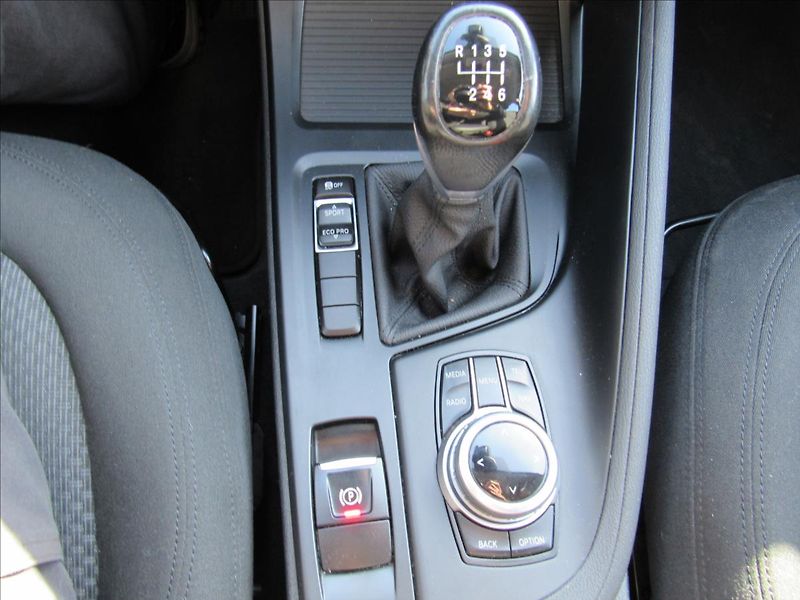 BMW X1 1,5 T sDrive 18i Manuál - fotka 20 z 32