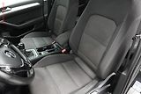 Volkswagen Passat (2015) 2.0 TDi, Comfortline, panor - náhled 9
