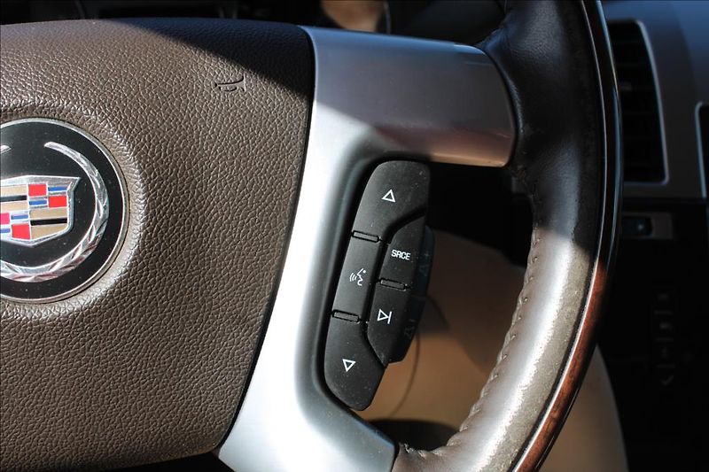 Cadillac Escalade 6,2 V8 6.2i  +LPG, 301 KW, ČR - fotka 22 z 29