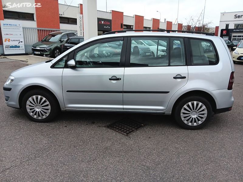 Volkswagen Touran 1.9 TDI 77kW - fotka 9 z 23