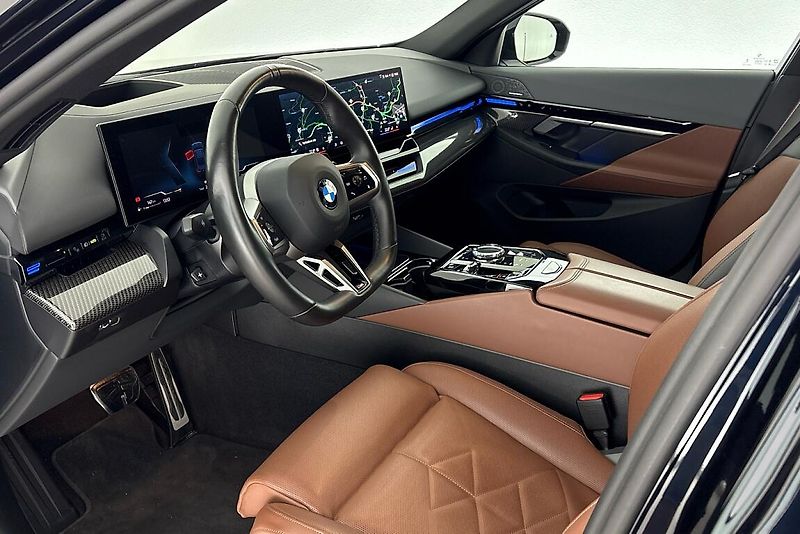 BMW Řada 5 540d xDrive Touring - fotka 6 z 25