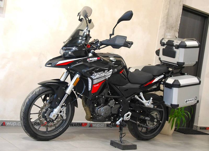 Benelli TRK 251 (2022) hezký stav, 2. maj, původ ČR - fotka 13 z 20
