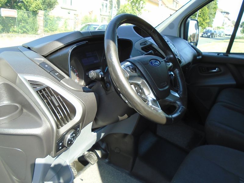 Ford Transit Custom (2016) 2.0 TDCi L2H1 Klima - fotka 24 z 32