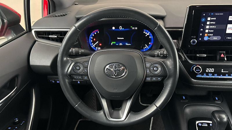 Toyota Corolla 1.8 Hybrid AUT Comfort Touring - fotka 9 z 27
