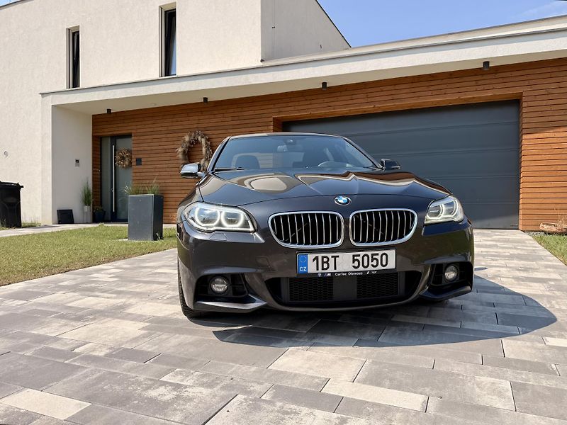 BMW Řada 5 (2015) 530d, 190kW, M-paket, xDrive - fotka 2 z 31