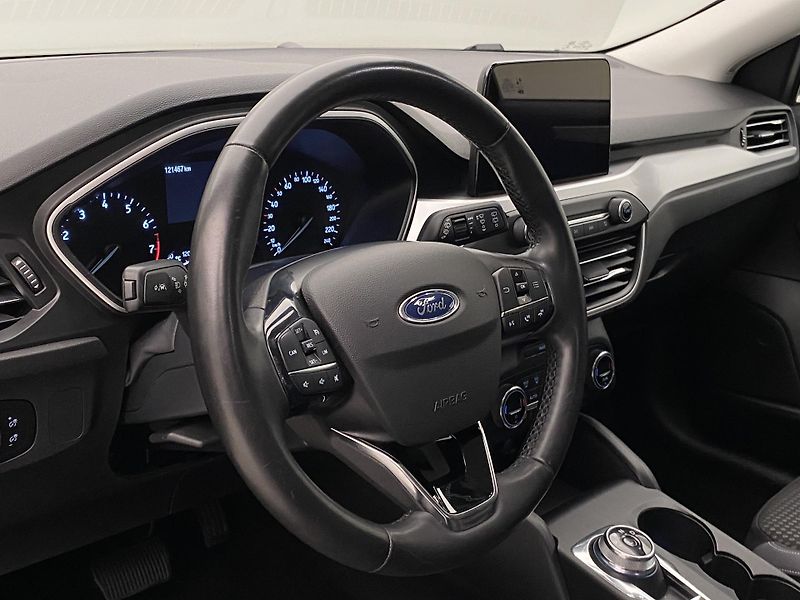 Ford Focus 1.5 ECOBOOST TITANIUM AUT - fotka 18 z 40