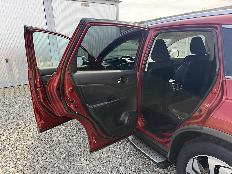 Honda CR-V 1.6CT-Di 4x4 160PS ČR 145TKM!! - fotka 101 z 159
