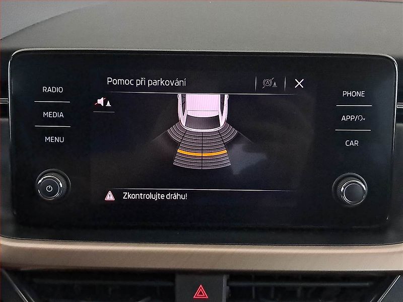 Škoda Scala (2020) Style 1.6 TDI, Automat - fotka 17 z 18