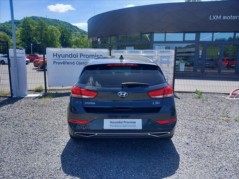 Hyundai i30 1,0 T-GDI MT COMFORT - fotka 8 z 23