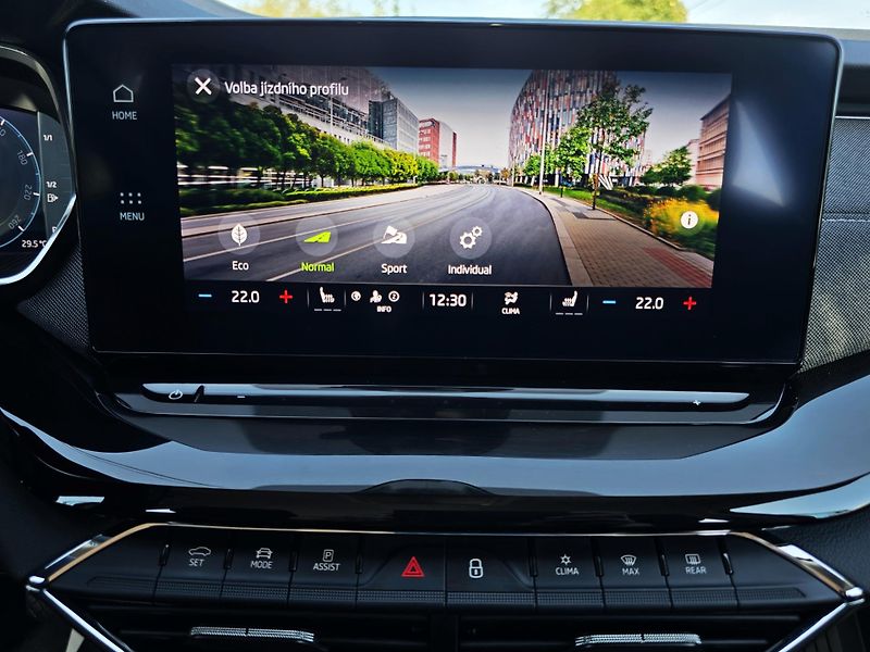 Škoda Octavia 2.0TDI 110KW STYLE+ NEHAVAR ČR - fotka 27 z 39